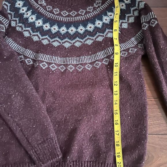 Weatherproof women’s  Maroon and Gray Patterned Crewneck Sweater - Picture 3 of 6